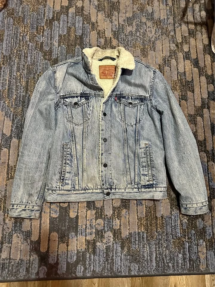 Levi's Sherpa Lined Denim Jacket Size M
