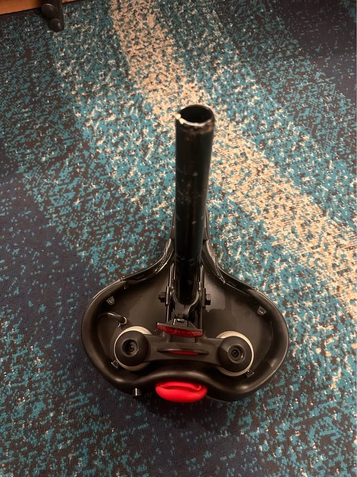 Bike Seat w/ Air Pump - photo 4