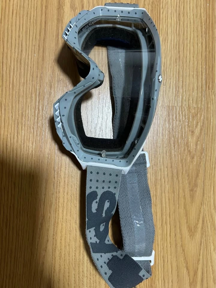 Ski and Snowboard Goggles (2 pairs) - photo 2