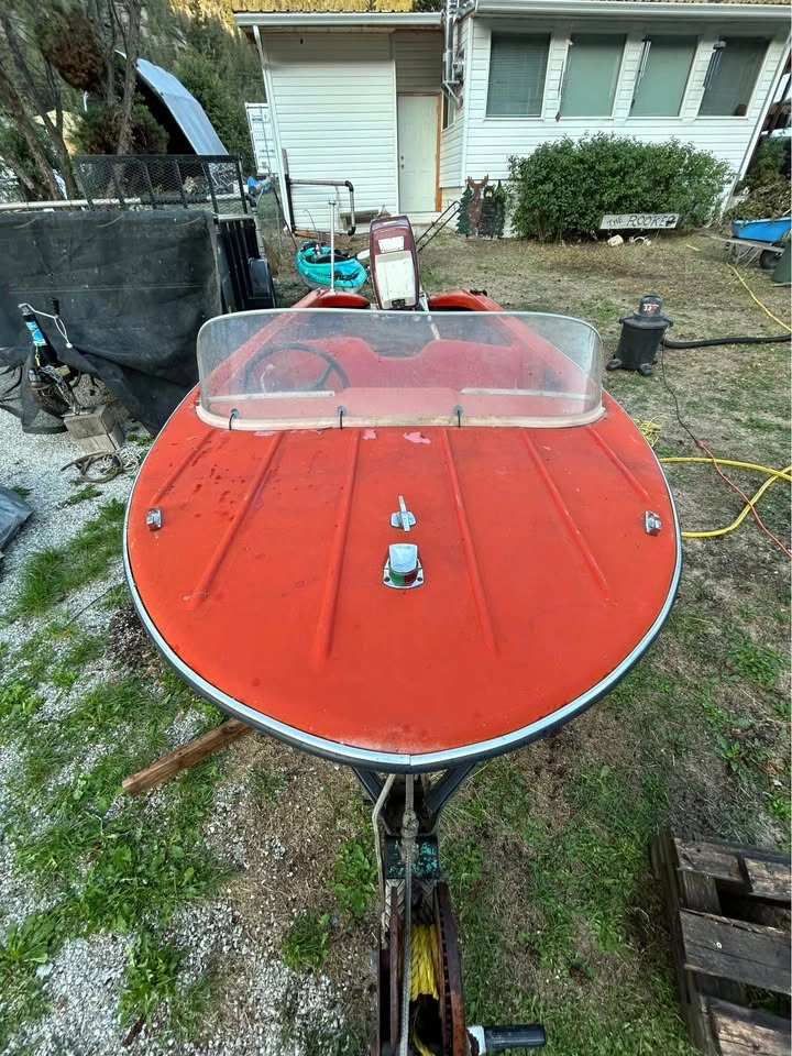 1960 Vintage Classic Fibreglass Boat - Restoration Project - photo 2