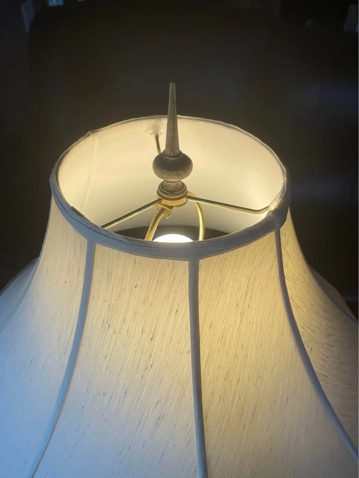Beautiful Vintage Trilight Lamp with Iridescent Glass Ball - photo 4