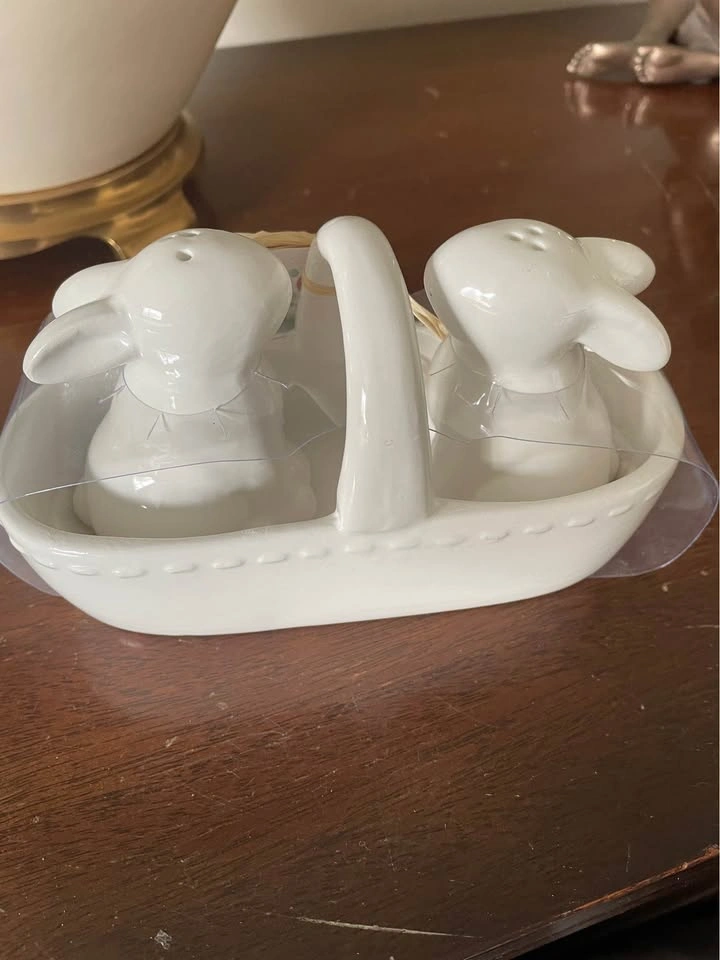 Bunny Boulevard Salt and Pepper Shakers - photo 4