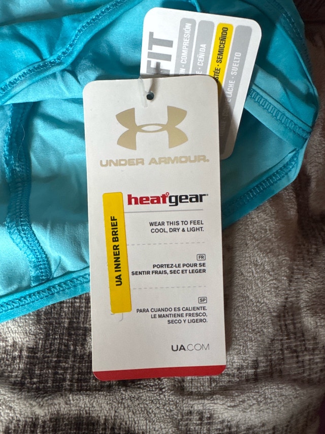 Under Armour Women Shorts - photo 2
