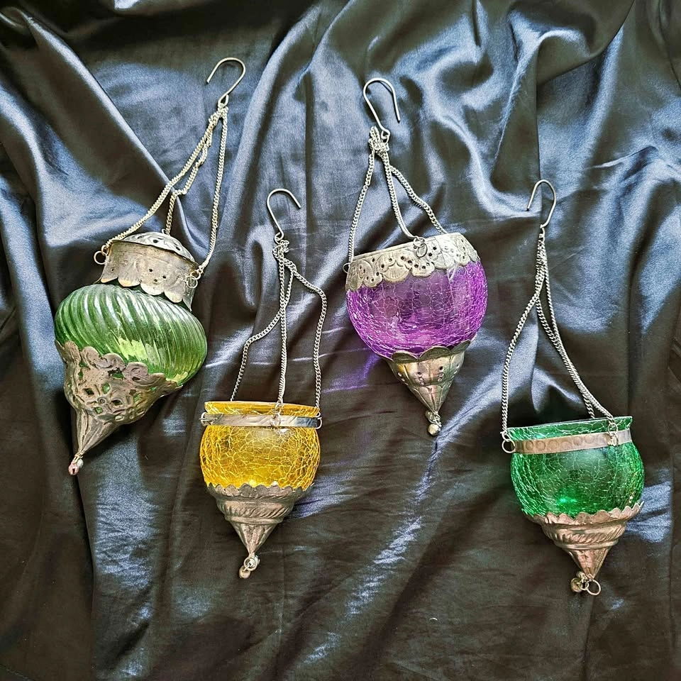 Set of 4 Moroccan Style Hanging Crackle Glass Tea Light Lanterns