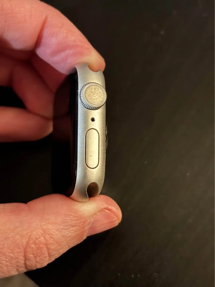 Apple Watch Series 7 (GPS), 41mm - Starlight - photo 3