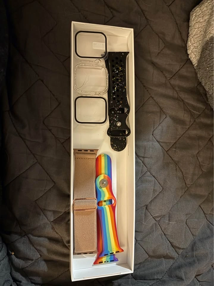 Apple Watch Series 7 (GPS), 41mm - Starlight - photo 5