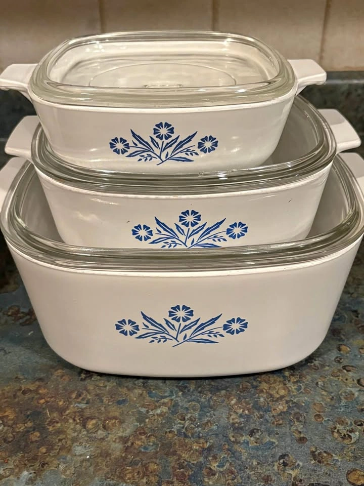 Vintage Corningware Set - 7 pieces