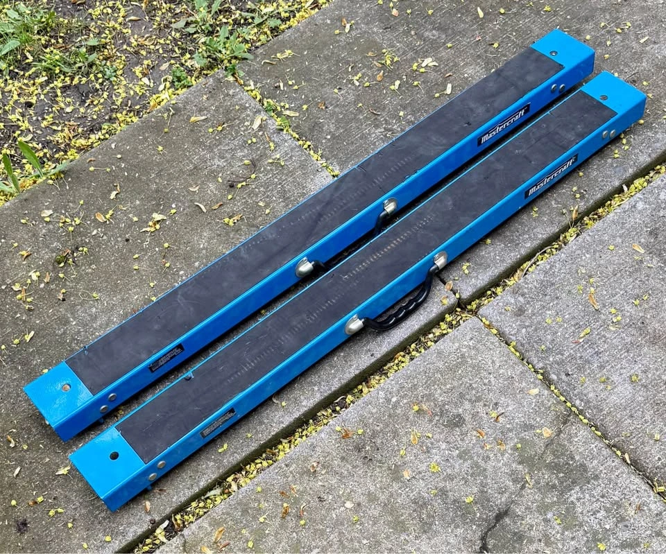 Mastercraft Folding Metal Sawhorses (Pair) - Like New - photo 2