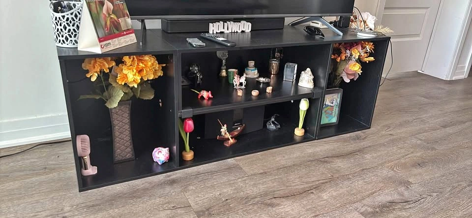 Used TV stand in very good condition