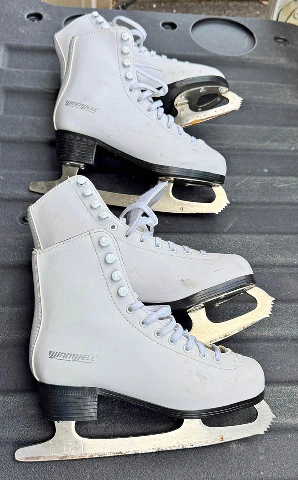 2 Pairs Winnwell Figure Skates - Size EUR 34 (Junior 3)