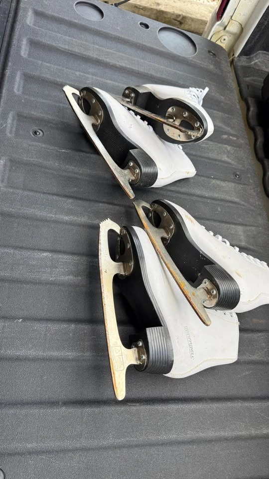 2 Pairs Winnwell Figure Skates - Size EUR 34 (Junior 3) - photo 4