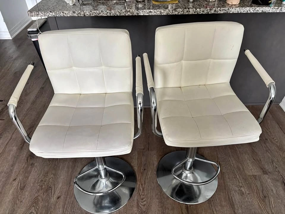 Set of Adjustable Barstools in mint condition