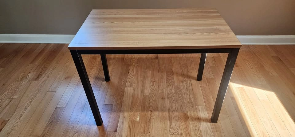 Small desk 23.6"D x 39.37"W x 29.25"H