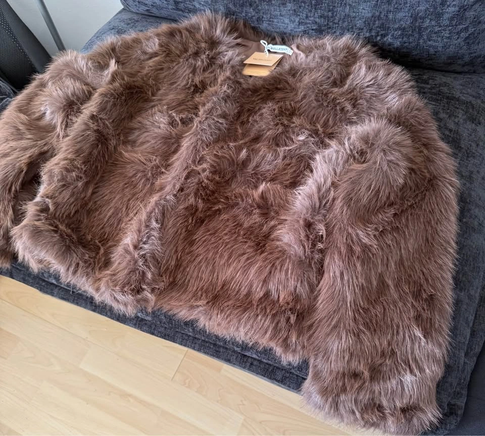 Brand New WELLATENT Faux Fur Coat - Size M (Brown) - photo 2