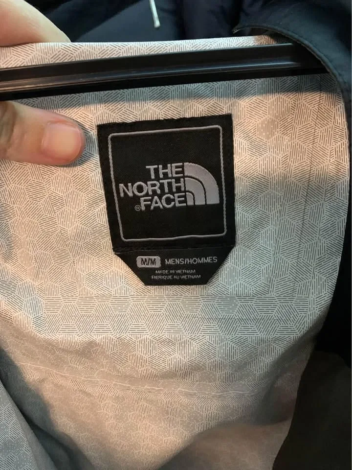 The north face water resistant windbreaker - photo 3