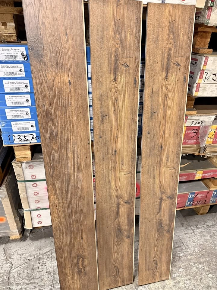 German Laminate Flooring - Kronotex Chestnut AC5