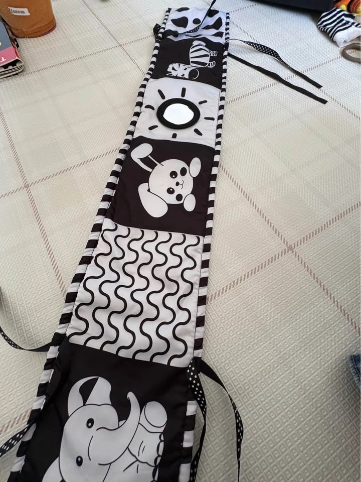 Black and White High Contrast Tummy Time Soft Banner - photo 3