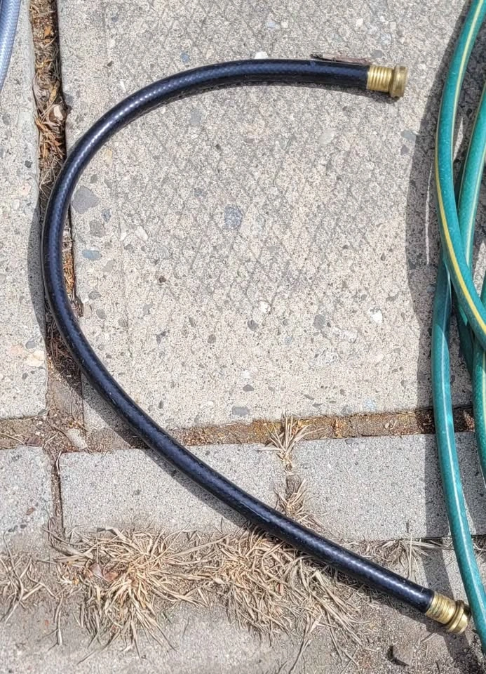Extra Garden Hoses (5 Piece)  *PENDING * - photo 3