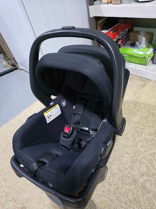 UPPAbaby Mesa V2 Infant Car Seat - Black (2023)
