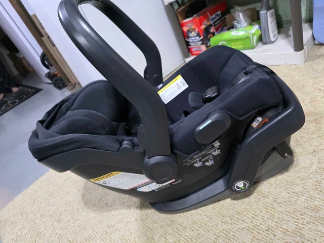 UPPAbaby Mesa V2 Infant Car Seat - Black (2023) - photo 5