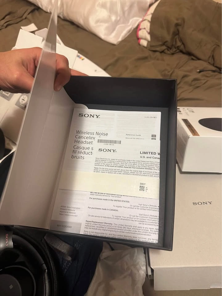 Sony WH1000XM3 Noise Cancelling Headphones - photo 3