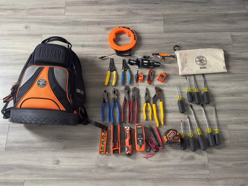 Klein Tool Bag + 28 pc Tool Set - photo 3