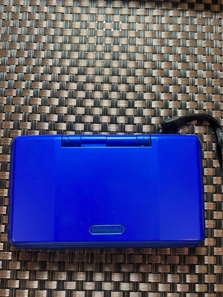 Nintendo DS with stylus and charger - photo 3
