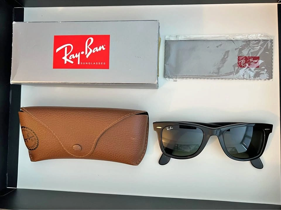 New Ray-Ban Wayfarer Tortoise Sunglasses