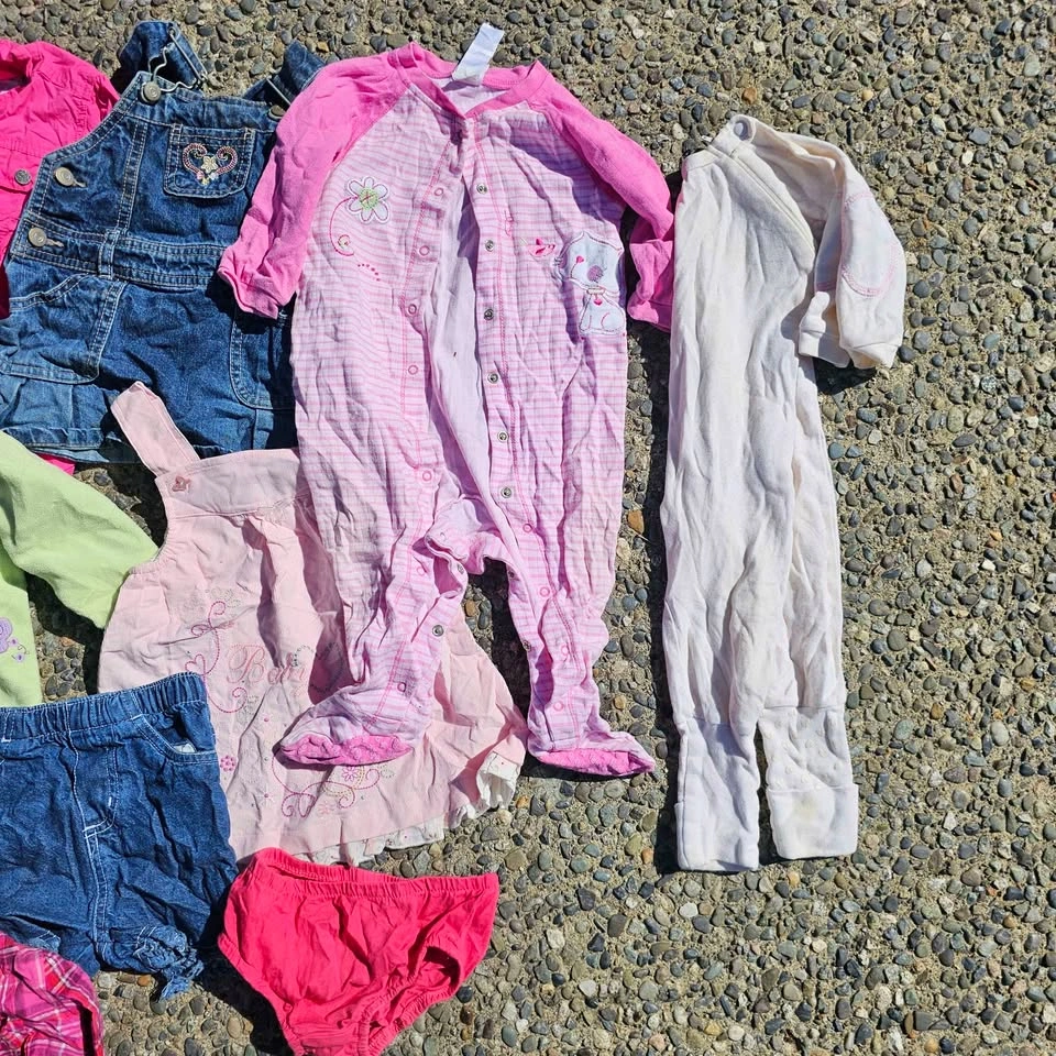 Baby girl clothes bundle 9 months - photo 2