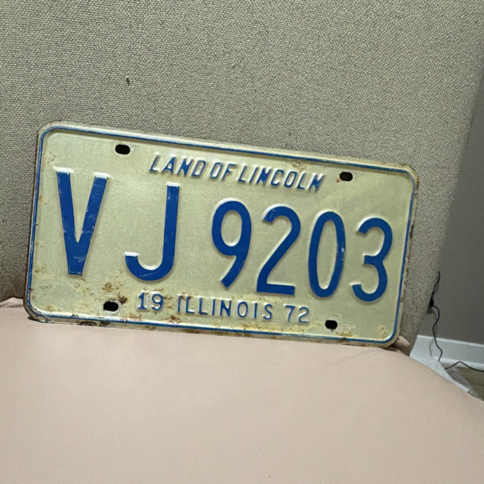 Illinois License Plate Land of Lincoln 1972 VJ 9203 Vintage Coll