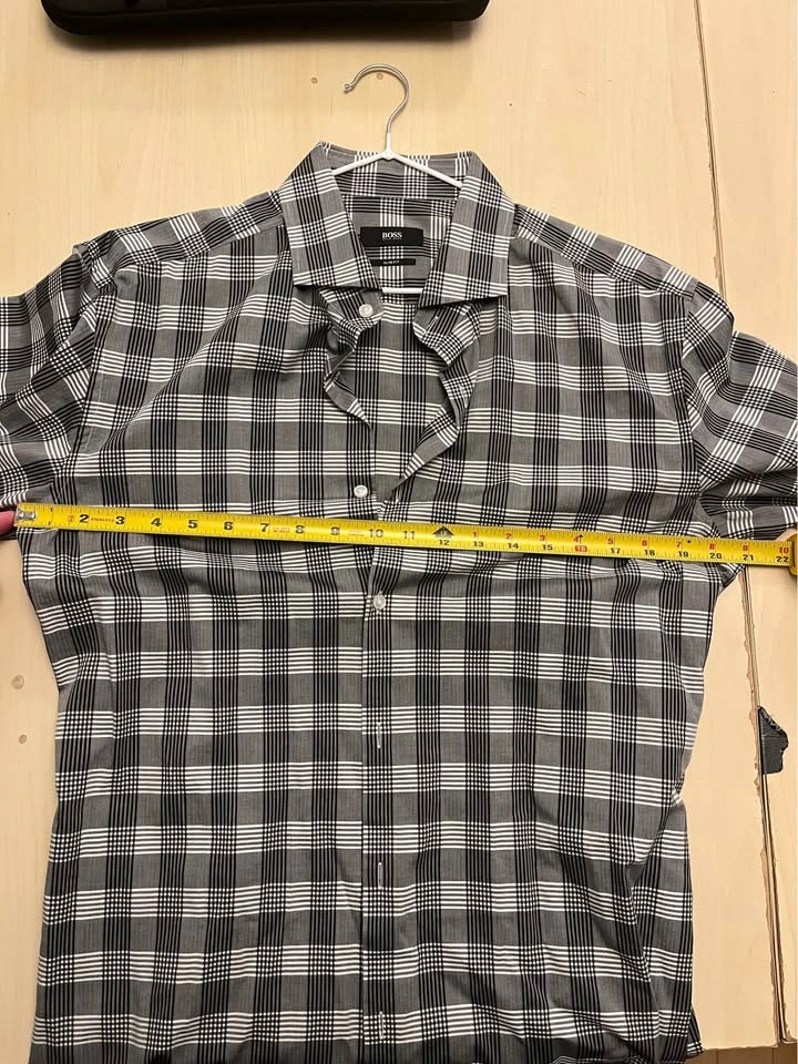 Hugo Boss Dress Shirt - photo 3