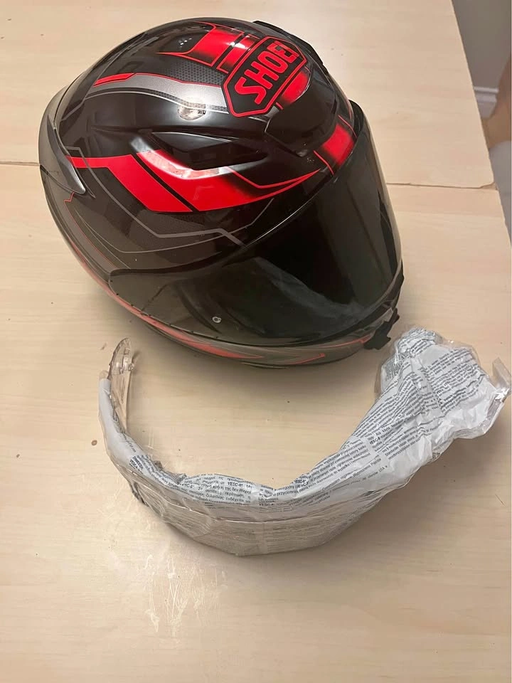 Shoei RF-1400 Helmet + Sena 50S + Extra Visor