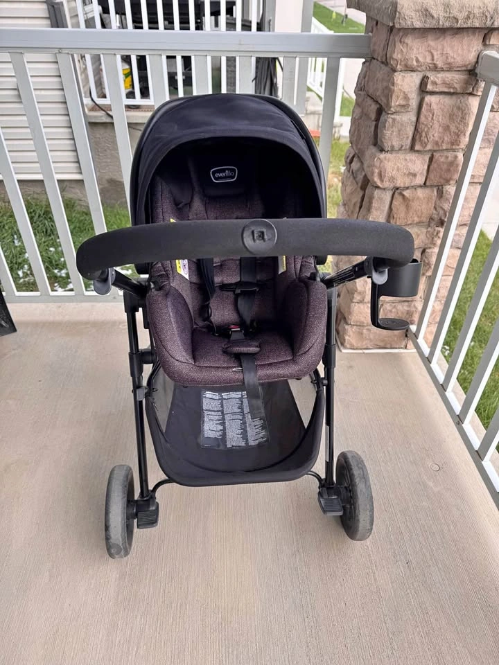 Evenflo Modular Pivot Travel System