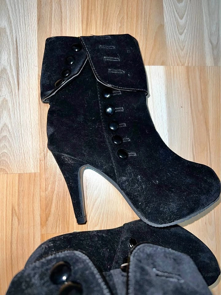 Black Ankle Boots