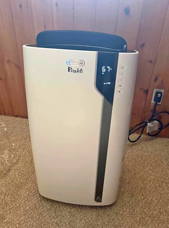 Like New DeLonghi 14,000 BTU Portable AC & Dehumidifier