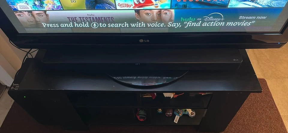 Big Screen LG TV with LG High Bass Soundbar - photo 2