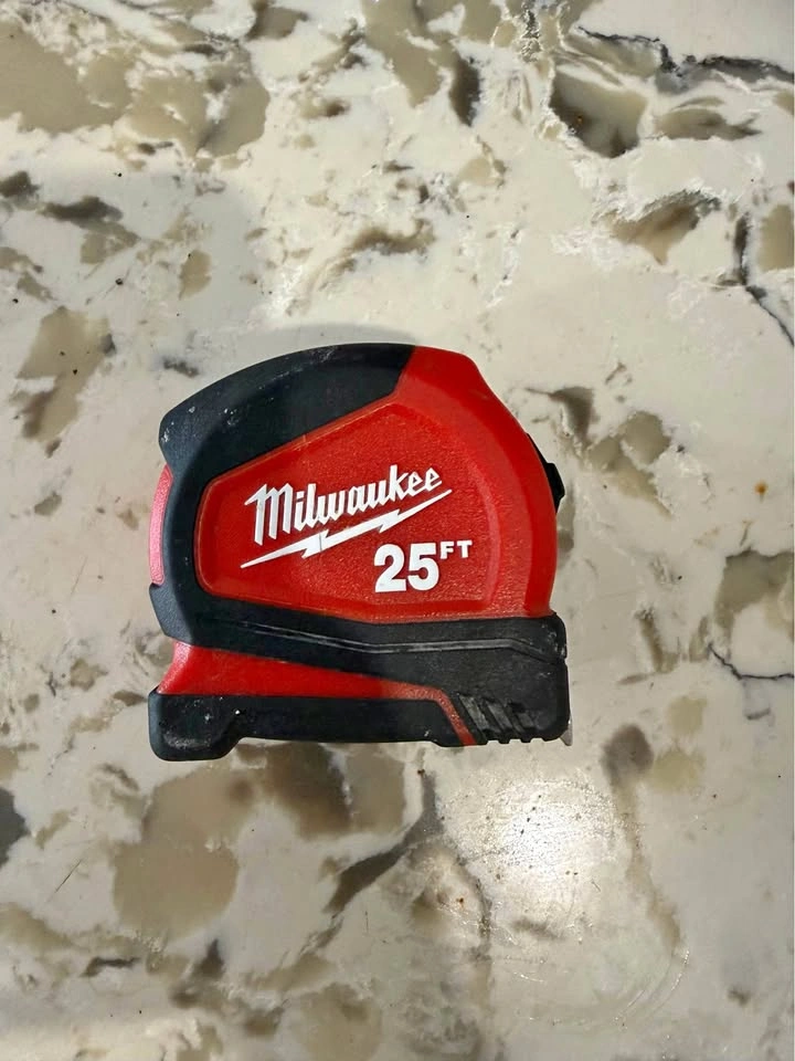 Milwaukee 25ft Tape Measure