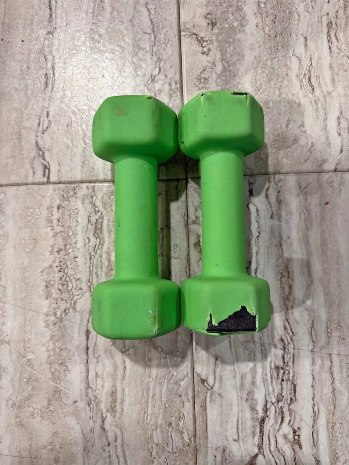 Green 4 lb Dumbbells Pair
