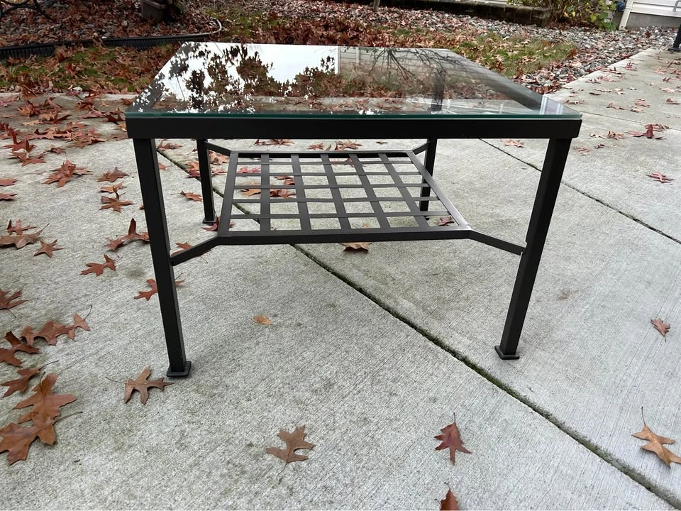 Free IKEA glass top coffee table - photo 2