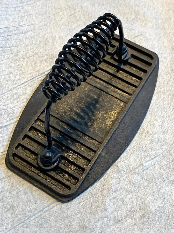 Heavy-Duty Cast Iron Grill & Meat Press