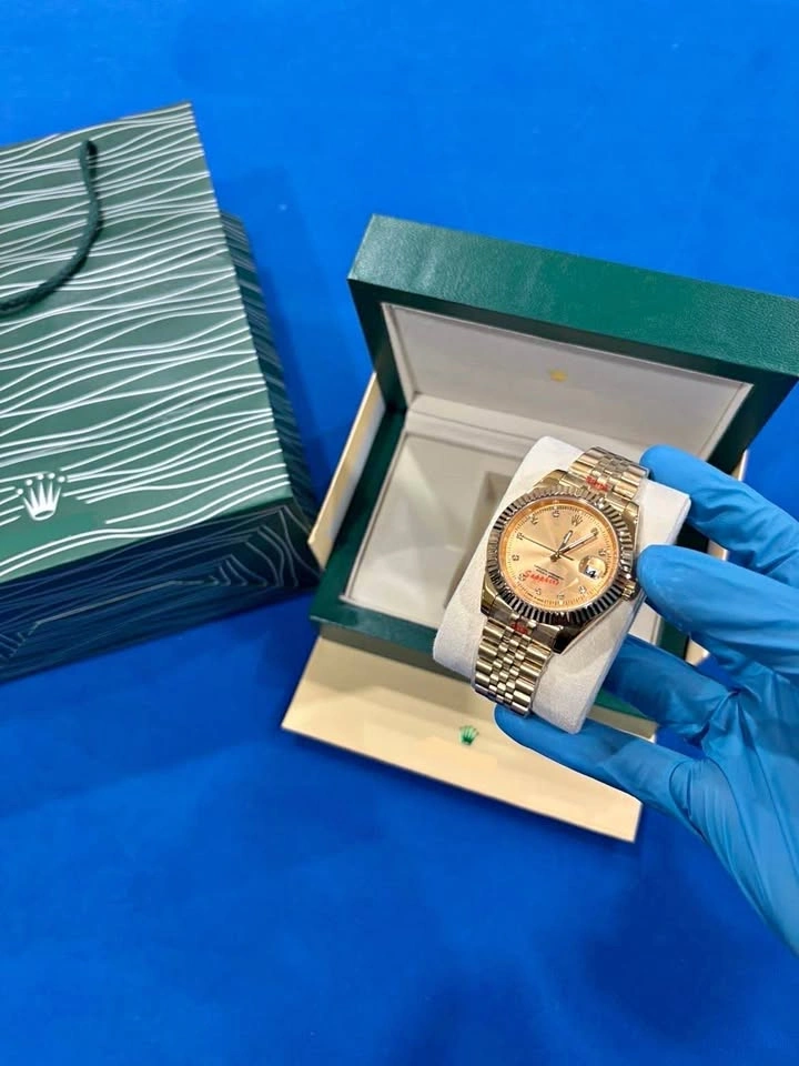 Luxury Watch | Gold | 41 MM