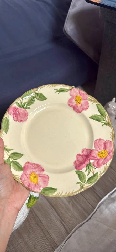 Ceramic plates