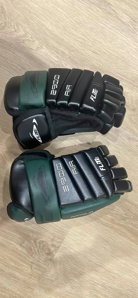 Flite 2900 Air Hockey Gloves - 12" Junior/Intermediate