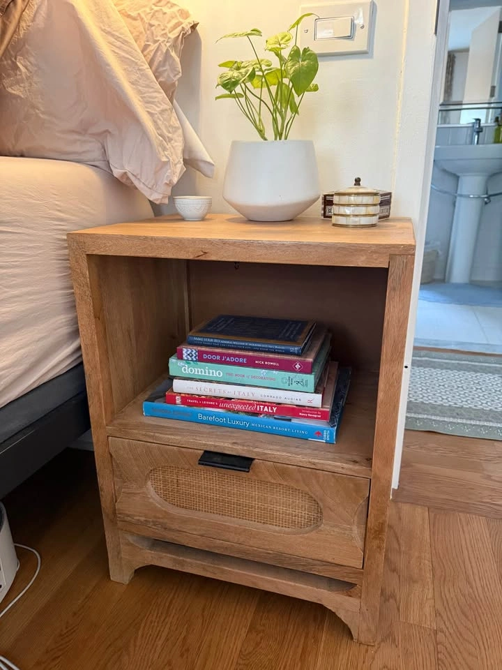 Matching nightstands - photo 2