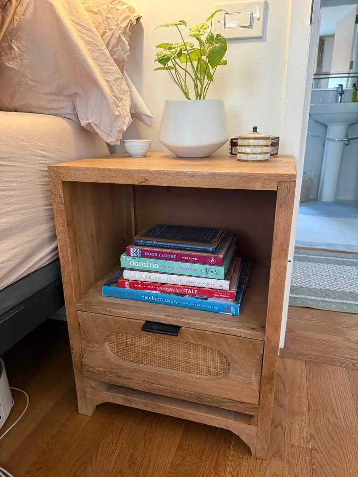 Matching nightstands - photo 2