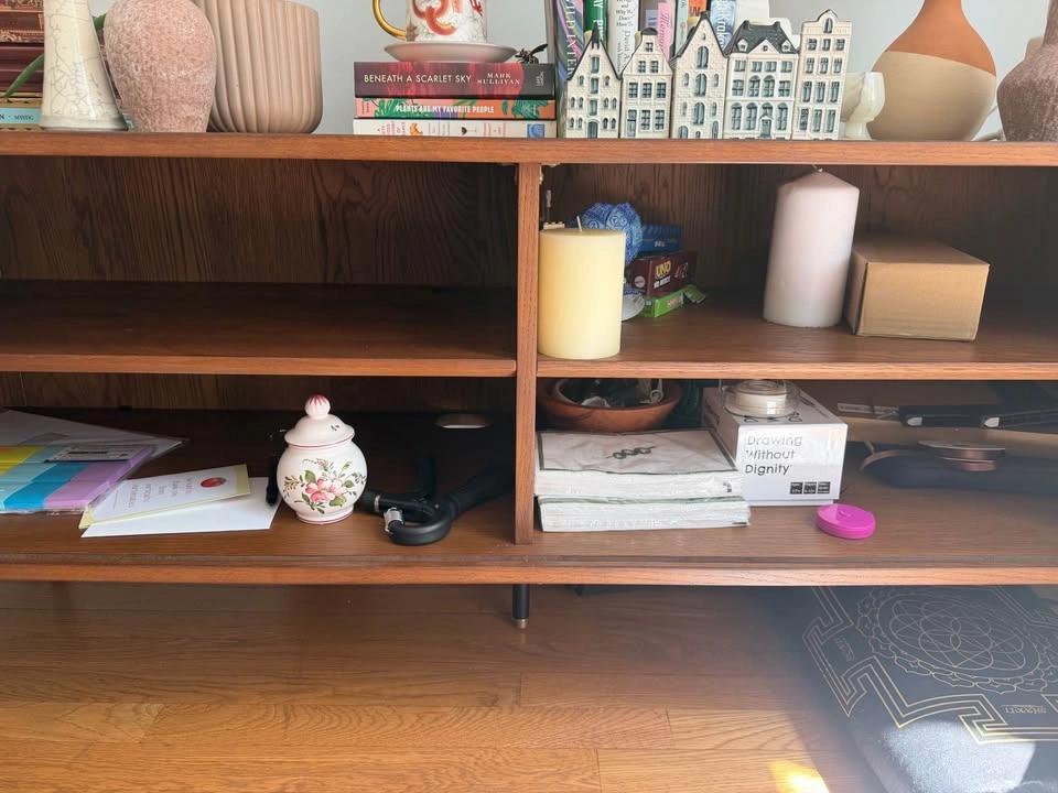 Castlery TV Console - Wood, Perfect Condition! - photo 2