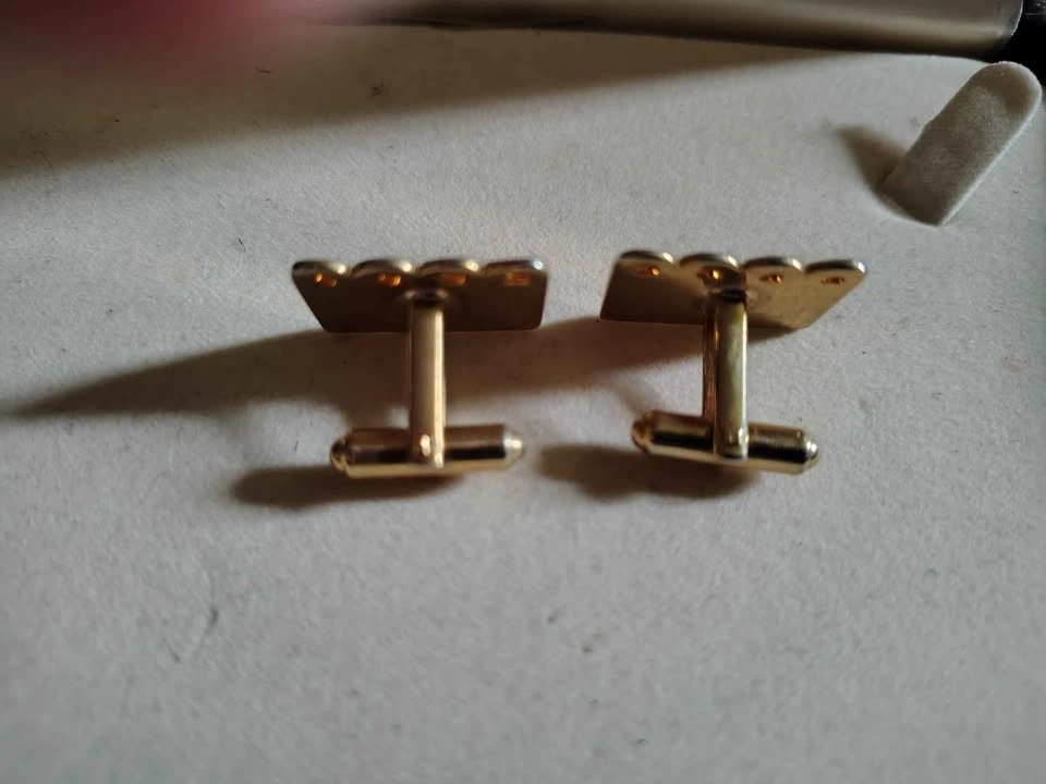 Vintage 1950s Swank Gold Tone "Castle Wall" Cufflinks - photo 2