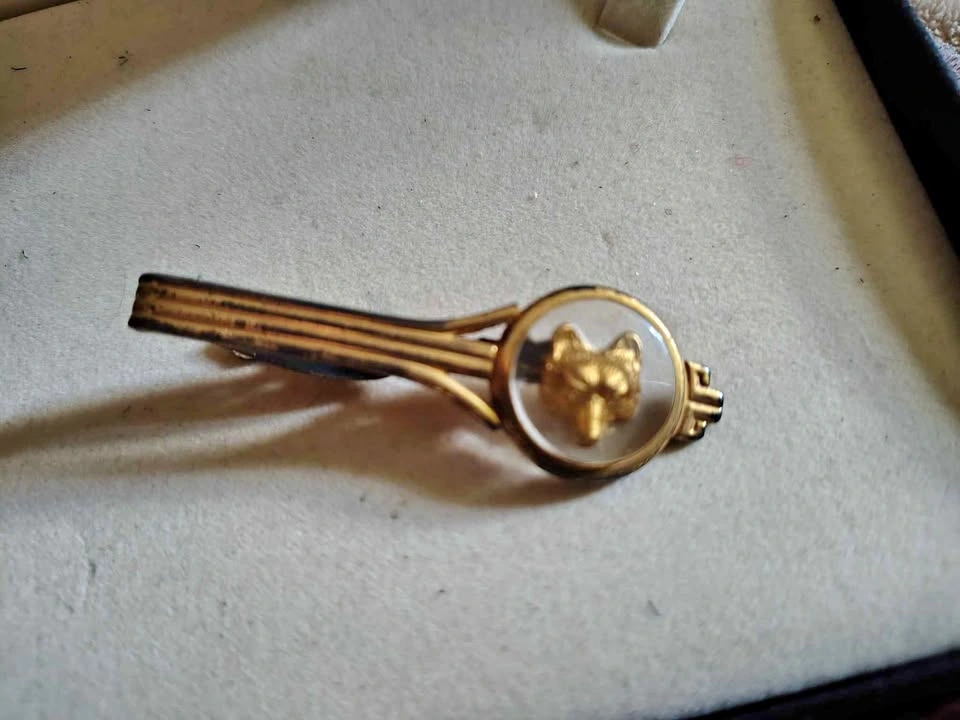 Vintage MCM Hickok Gold Tone Lucite Fox/Wolf Tie Bar