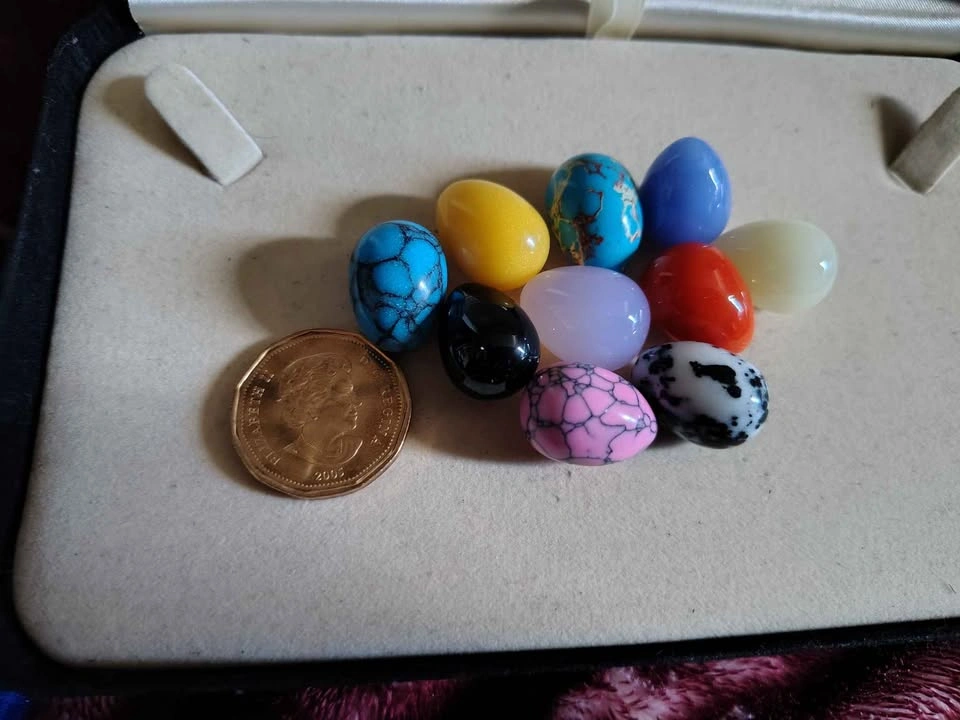 9 Natural Mineral Stones Crystal Eggs Assortment - photo 2