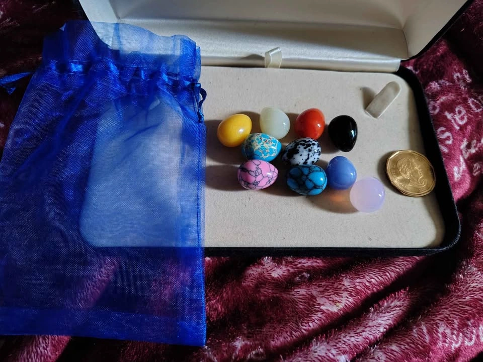 9 Natural Mineral Stones Crystal Eggs Assortment - photo 3